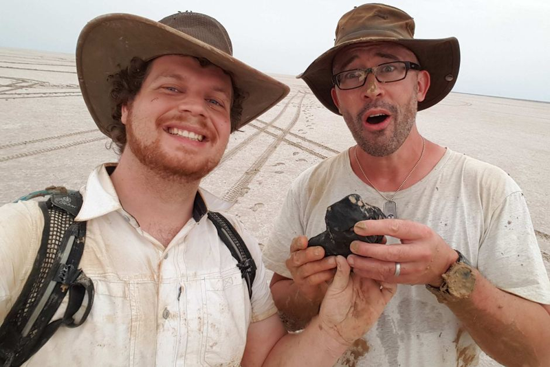 Illustration for article titled Geologists Found a Rock That's 'Older Than Earth' in the Australian Outback